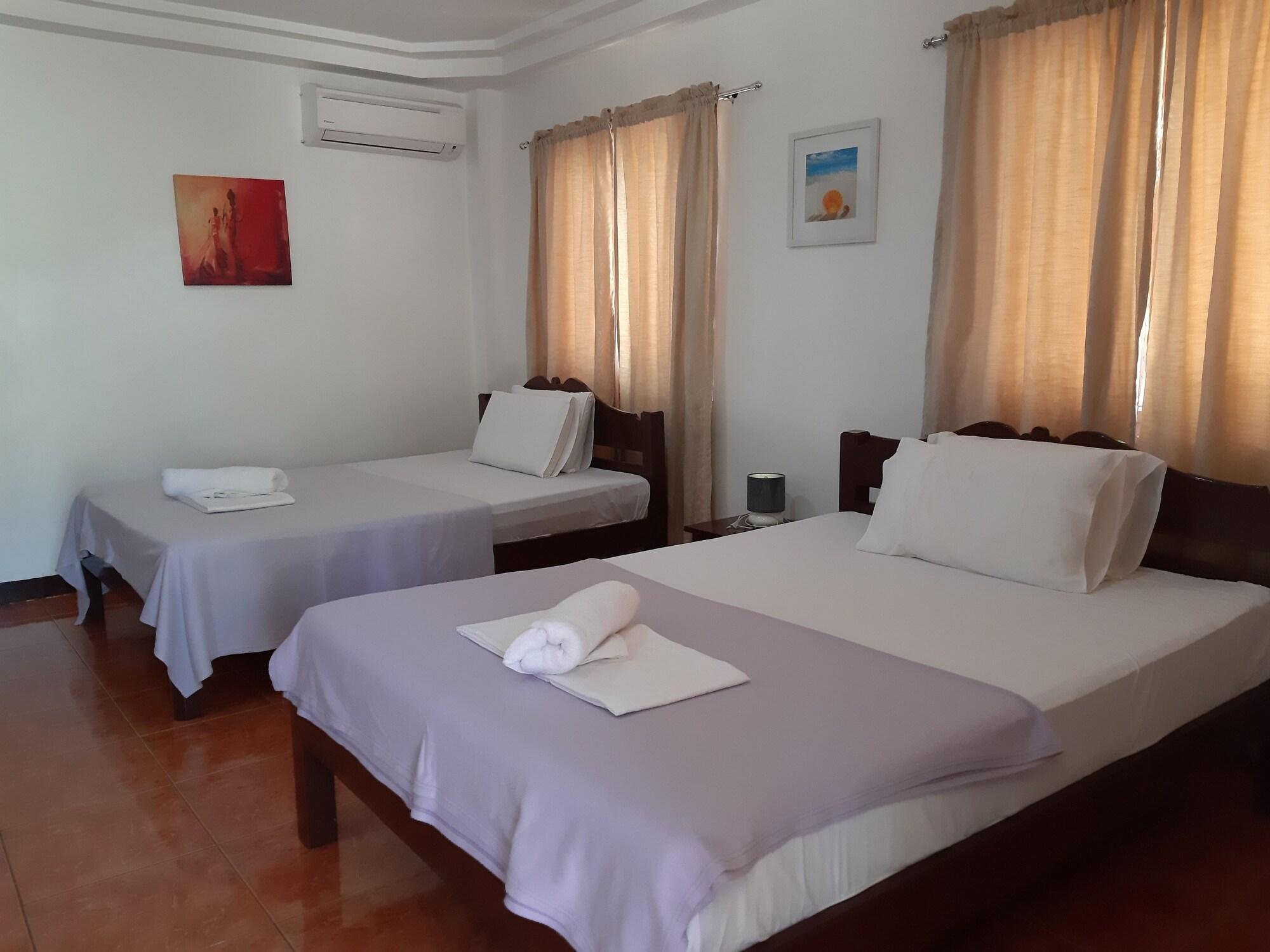 Slam'S Garden Dive Resort Logon Exterior photo