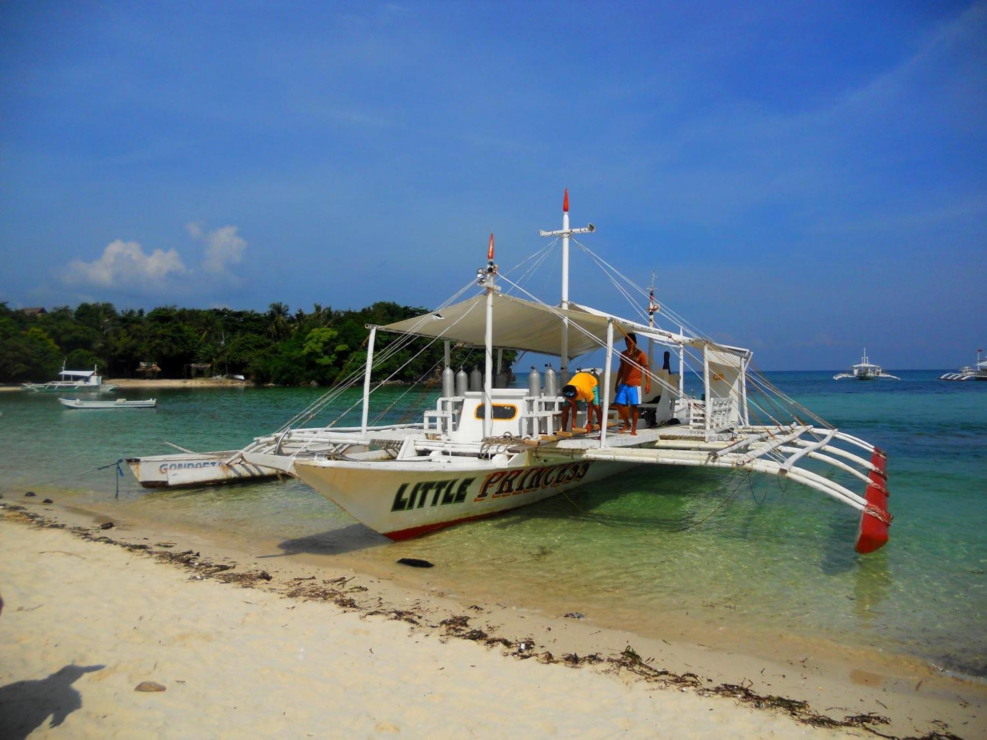 Slam'S Garden Dive Resort Logon Exterior photo