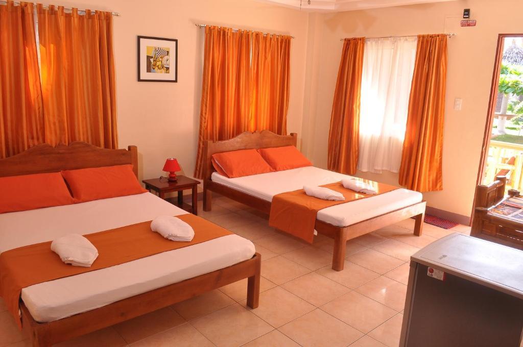 Slam'S Garden Dive Resort Logon Room photo